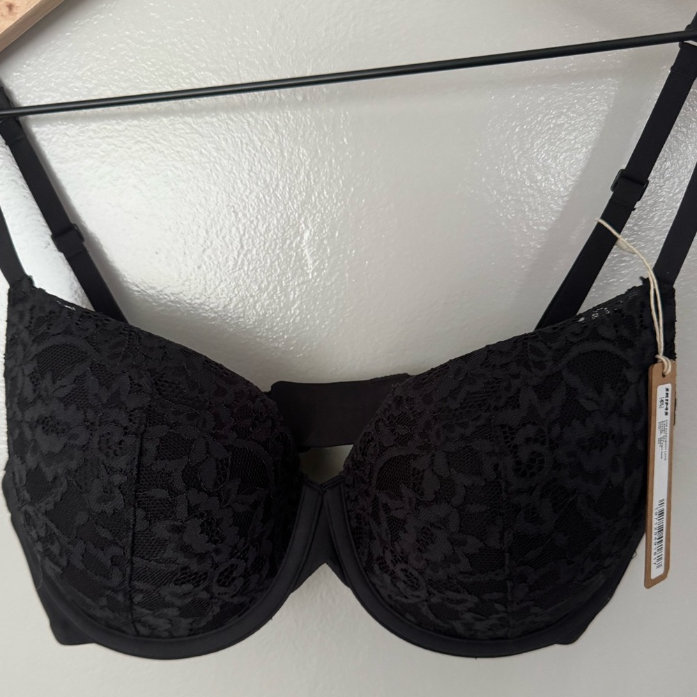 Skims Fits Everybody Lace T-Shirt Bra - Picture 3 of 7